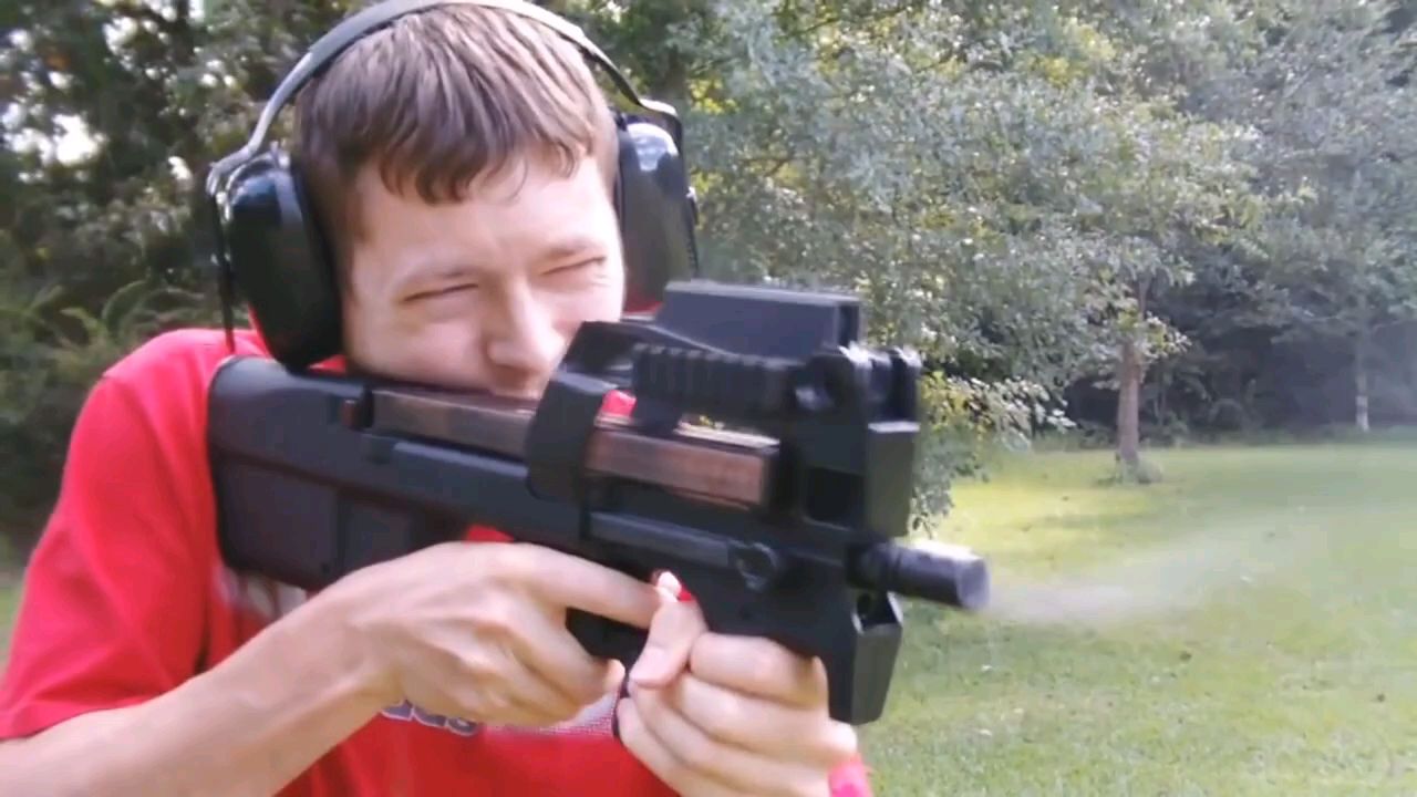 Mp40 M79 P90 Groza scar 射击合集